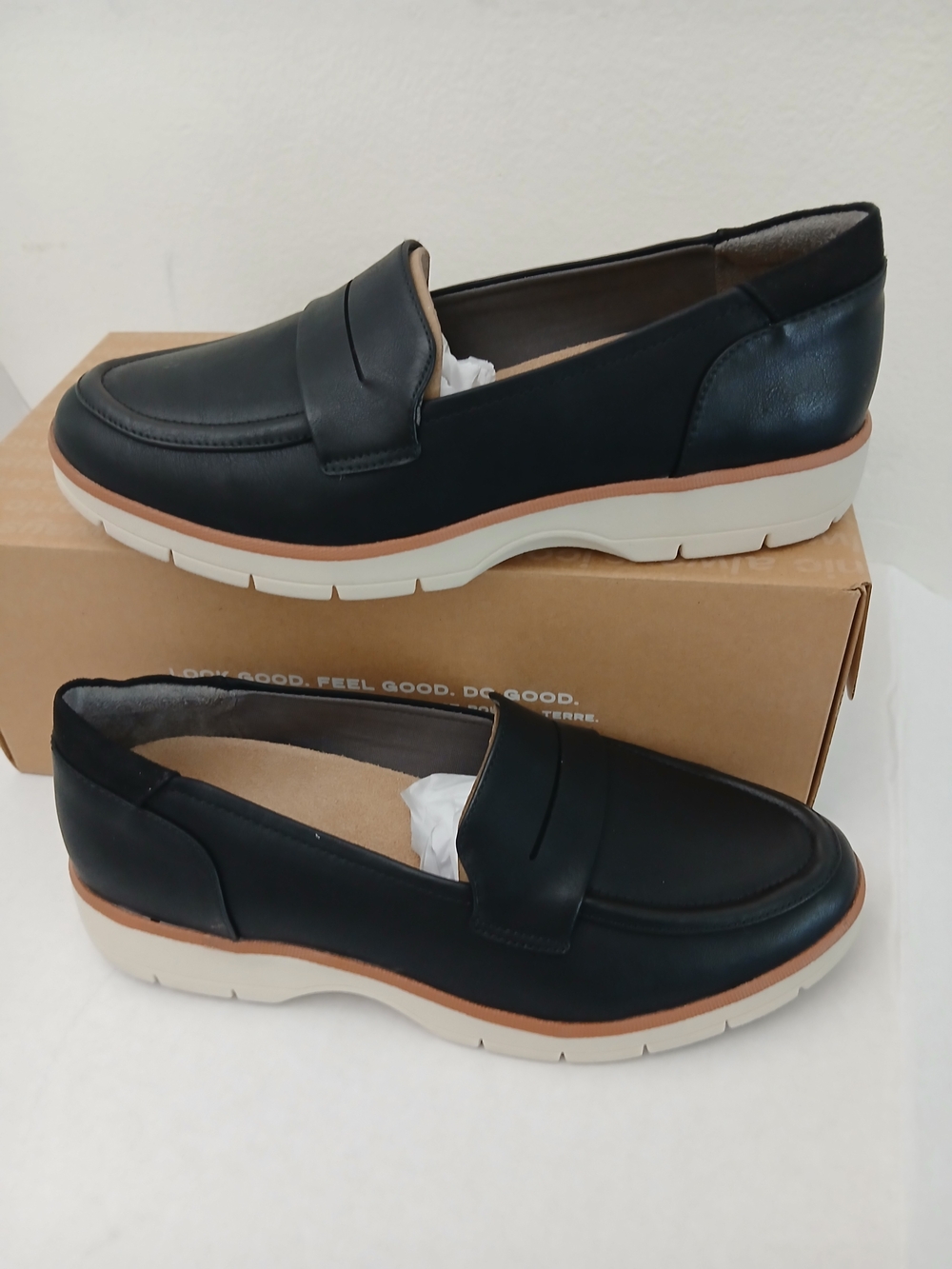 Black Women's Slip-On Loafers - Comfortable Casual Shoe Size 6/ 6.5M $40 - Picture 11 of 11